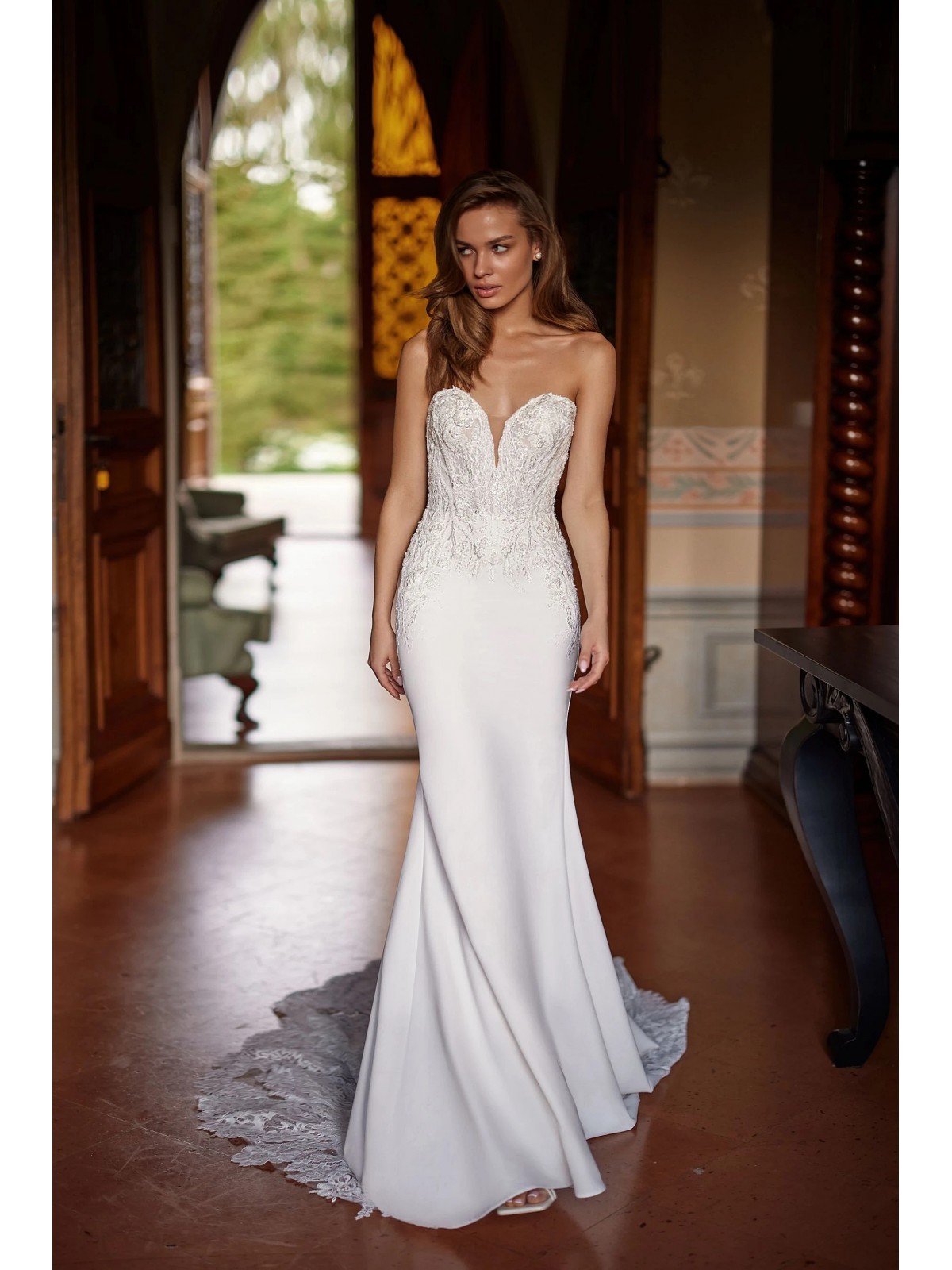 Luxury Wedding Dress - Mermaid Sweetheart with Embroidered Appliqués - Florana - LDK-08289.00.17